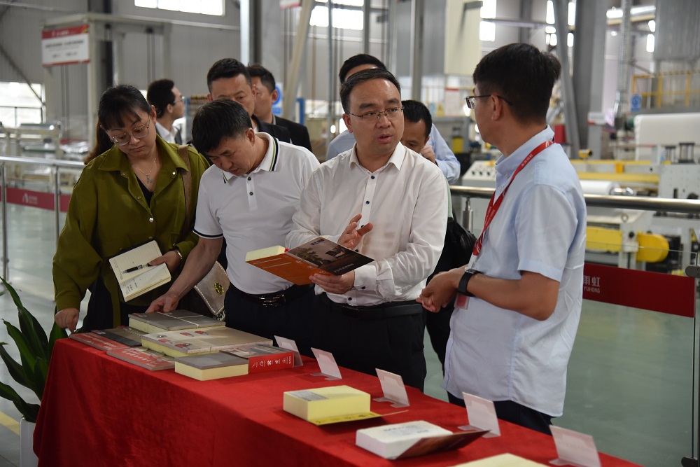 中国·18luck新利集团(股份)有限公司-官方网站